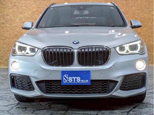 Ｘ１ ｘＤｒｉｖｅ　１８ｄ　Ｍスポーツ　ユーザー様直接仕入れ　アドバンスドセーフティ・ハイライン・コンフォートＰＫＧ　ルーフレール　レザーシート　メモリ付きパワーシート　純正ＡＷ　パワーバックドア　純正ナビ　ＨＵＤ　レーダークルーズ　ＥＴＣ（8枚目）