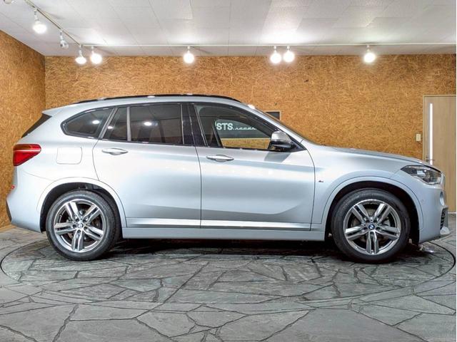 Ｘ１ ｘＤｒｉｖｅ　１８ｄ　Ｍスポーツ　ユーザー様直接仕入れ　アドバンスドセーフティ・ハイライン・コンフォートＰＫＧ　ルーフレール　レザーシート　メモリ付きパワーシート　純正ＡＷ　パワーバックドア　純正ナビ　ＨＵＤ　レーダークルーズ　ＥＴＣ（13枚目）