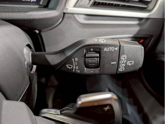 Ｘ１ ｘＤｒｉｖｅ　１８ｄ　Ｍスポーツ　ユーザー様直接仕入れ　アドバンスドセーフティ・ハイライン・コンフォートＰＫＧ　ルーフレール　レザーシート　メモリ付きパワーシート　純正ＡＷ　パワーバックドア　純正ナビ　ＨＵＤ　レーダークルーズ　ＥＴＣ（31枚目）