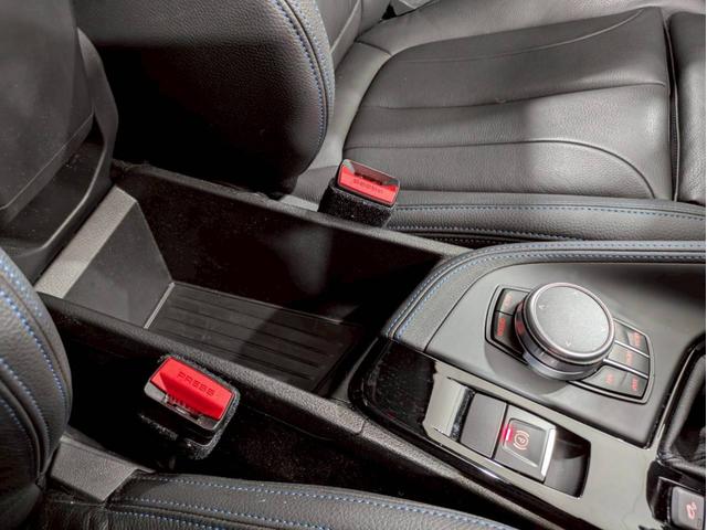 Ｘ１ ｘＤｒｉｖｅ　１８ｄ　Ｍスポーツ　ユーザー様直接仕入れ　アドバンスドセーフティ・ハイライン・コンフォートＰＫＧ　ルーフレール　レザーシート　メモリ付きパワーシート　純正ＡＷ　パワーバックドア　純正ナビ　ＨＵＤ　レーダークルーズ　ＥＴＣ（49枚目）