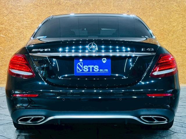 Ｅクラス Ｅ４３　４マチック　パノラミックスライディングルーフ　レーダーセーフティ　純正２０インチＡＷ　パワートランクリッド　純正ナビ　フルセグＴＶ　ＢＴ接続　アラウンドビュー　ナッパ黒革シート　ブルメスターサウンド　ＥＴＣ車載器（15枚目）