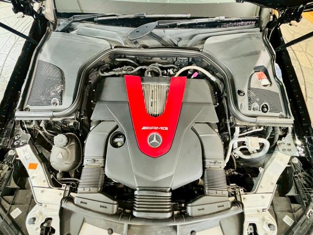 Ｅクラス Ｅ４３　４マチック　パノラミックスライディングルーフ　レーダーセーフティ　純正２０インチＡＷ　パワートランクリッド　純正ナビ　フルセグＴＶ　ＢＴ接続　アラウンドビュー　ナッパ黒革シート　ブルメスターサウンド　ＥＴＣ車載器（66枚目）