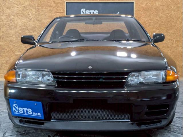 スカイライン ＧＴ－Ｒ　ユーザー様直接仕入れ　走行５．５万キロ台　ＣｏｓｍｉｓＲａｃｉｎｇ１８インチアルミ　社外ポータブルナビ　デジタルＴＶ　ＬＯＮＺＡシフトノブ　リアウイング　ＲＡＺＯペダル　ＡＰＥＸｉエアクリ　電格ミラー（7枚目）