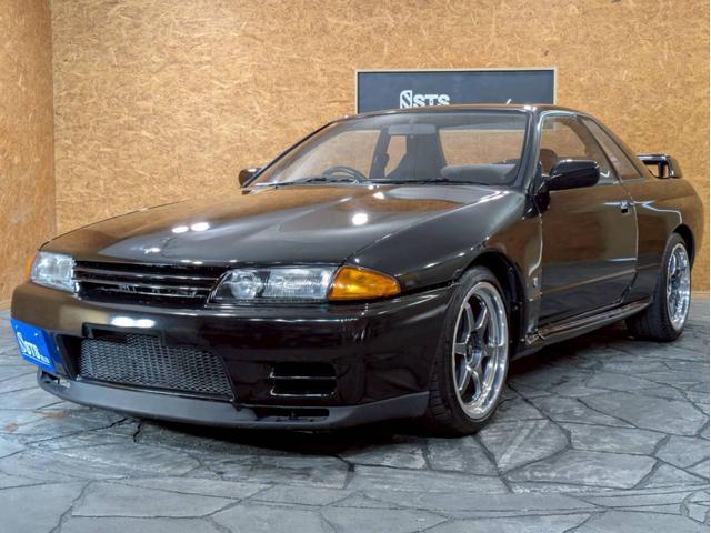 スカイライン ＧＴ－Ｒ　ユーザー様直接仕入れ　走行５．５万キロ台　ＣｏｓｍｉｓＲａｃｉｎｇ１８インチアルミ　社外ポータブルナビ　デジタルＴＶ　ＬＯＮＺＡシフトノブ　リアウイング　ＲＡＺＯペダル　ＡＰＥＸｉエアクリ　電格ミラー（20枚目）