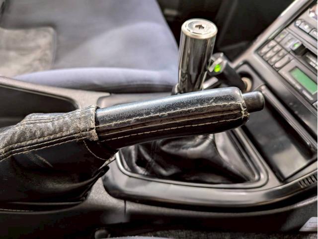 スカイライン ＧＴ－Ｒ　ユーザー様直接仕入れ　走行５．５万キロ台　ＣｏｓｍｉｓＲａｃｉｎｇ１８インチアルミ　社外ポータブルナビ　デジタルＴＶ　ＬＯＮＺＡシフトノブ　リアウイング　ＲＡＺＯペダル　ＡＰＥＸｉエアクリ　電格ミラー（44枚目）