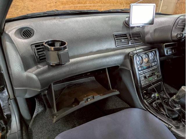 スカイライン ＧＴ－Ｒ　ユーザー様直接仕入れ　走行５．５万キロ台　ＣｏｓｍｉｓＲａｃｉｎｇ１８インチアルミ　社外ポータブルナビ　デジタルＴＶ　ＬＯＮＺＡシフトノブ　リアウイング　ＲＡＺＯペダル　ＡＰＥＸｉエアクリ　電格ミラー（47枚目）