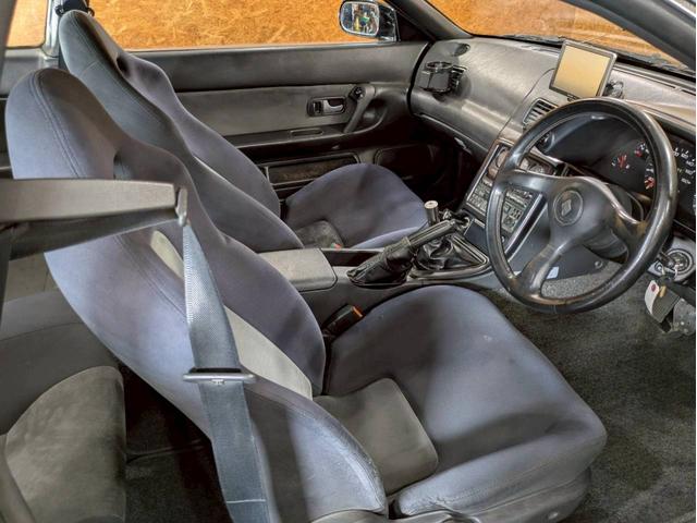 スカイライン ＧＴ－Ｒ　ユーザー様直接仕入れ　走行５．５万キロ台　ＣｏｓｍｉｓＲａｃｉｎｇ１８インチアルミ　社外ポータブルナビ　デジタルＴＶ　ＬＯＮＺＡシフトノブ　リアウイング　ＲＡＺＯペダル　ＡＰＥＸｉエアクリ　電格ミラー（53枚目）