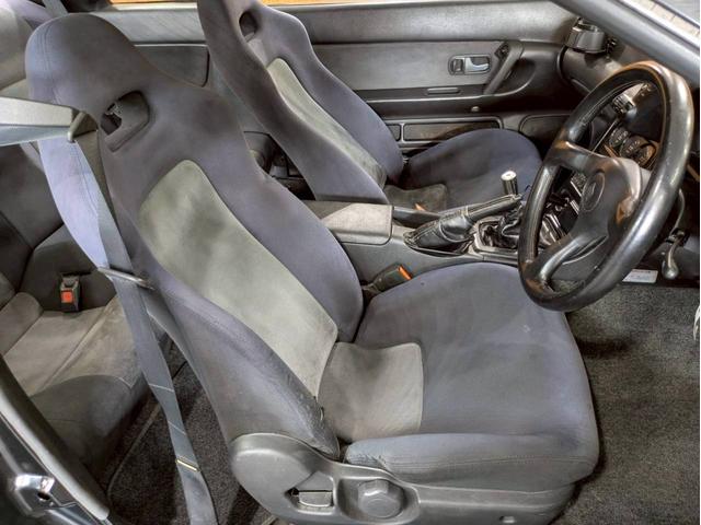 スカイライン ＧＴ－Ｒ　ユーザー様直接仕入れ　走行５．５万キロ台　ＣｏｓｍｉｓＲａｃｉｎｇ１８インチアルミ　社外ポータブルナビ　デジタルＴＶ　ＬＯＮＺＡシフトノブ　リアウイング　ＲＡＺＯペダル　ＡＰＥＸｉエアクリ　電格ミラー（55枚目）