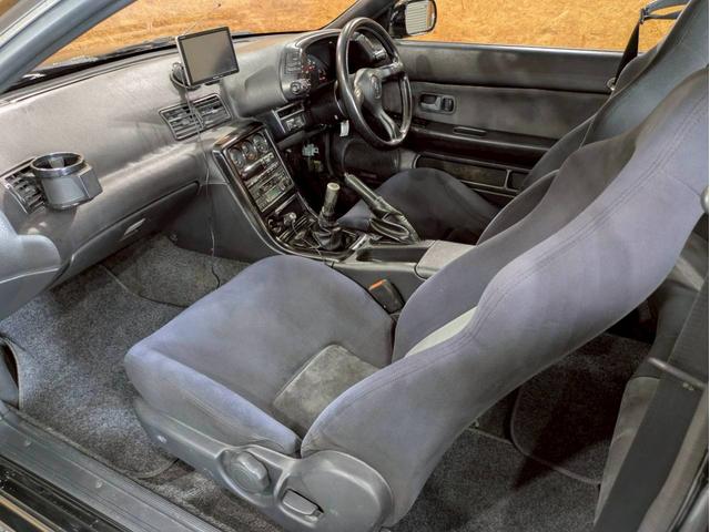 スカイライン ＧＴ－Ｒ　ユーザー様直接仕入れ　走行５．５万キロ台　ＣｏｓｍｉｓＲａｃｉｎｇ１８インチアルミ　社外ポータブルナビ　デジタルＴＶ　ＬＯＮＺＡシフトノブ　リアウイング　ＲＡＺＯペダル　ＡＰＥＸｉエアクリ　電格ミラー（56枚目）