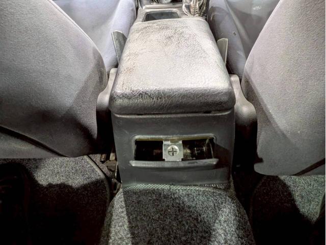 スカイライン ＧＴ－Ｒ　ユーザー様直接仕入れ　走行５．５万キロ台　ＣｏｓｍｉｓＲａｃｉｎｇ１８インチアルミ　社外ポータブルナビ　デジタルＴＶ　ＬＯＮＺＡシフトノブ　リアウイング　ＲＡＺＯペダル　ＡＰＥＸｉエアクリ　電格ミラー（60枚目）