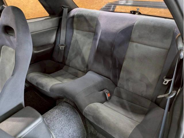 スカイライン ＧＴ－Ｒ　ユーザー様直接仕入れ　走行５．５万キロ台　ＣｏｓｍｉｓＲａｃｉｎｇ１８インチアルミ　社外ポータブルナビ　デジタルＴＶ　ＬＯＮＺＡシフトノブ　リアウイング　ＲＡＺＯペダル　ＡＰＥＸｉエアクリ　電格ミラー（61枚目）
