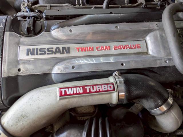 スカイライン ＧＴ－Ｒ　ユーザー様直接仕入れ　走行５．５万キロ台　ＣｏｓｍｉｓＲａｃｉｎｇ１８インチアルミ　社外ポータブルナビ　デジタルＴＶ　ＬＯＮＺＡシフトノブ　リアウイング　ＲＡＺＯペダル　ＡＰＥＸｉエアクリ　電格ミラー（63枚目）