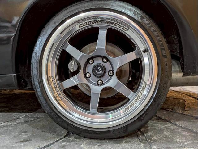スカイライン ＧＴ－Ｒ　ユーザー様直接仕入れ　走行５．５万キロ台　ＣｏｓｍｉｓＲａｃｉｎｇ１８インチアルミ　社外ポータブルナビ　デジタルＴＶ　ＬＯＮＺＡシフトノブ　リアウイング　ＲＡＺＯペダル　ＡＰＥＸｉエアクリ　電格ミラー（67枚目）