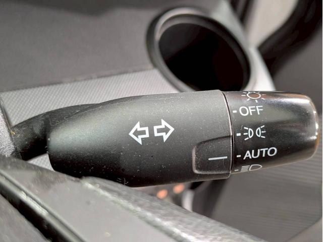 フリード Ｇ　ジャストセレクション　ユーザー様直接仕入れ　７人乗り　社外１５インチＡＷ　ＨＩＤヘッドライト　パワスラ　純正ナビ　デジタルＴＶ　バックモニター　シートバックフック・ポケット　ステアスイッチ　リモコンキー　スペアキー　ＥＴＣ（26枚目）