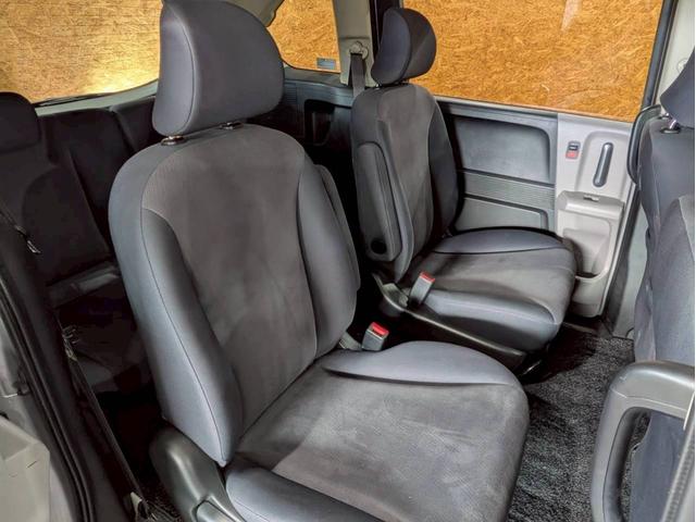 フリード Ｇ　ジャストセレクション　ユーザー様直接仕入れ　７人乗り　社外１５インチＡＷ　ＨＩＤヘッドライト　パワスラ　純正ナビ　デジタルＴＶ　バックモニター　シートバックフック・ポケット　ステアスイッチ　リモコンキー　スペアキー　ＥＴＣ（53枚目）