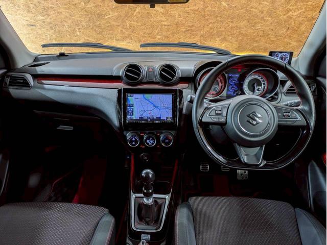 スイフトスポーツ ベースグレード　ユーザー様仕入　６速ＭＴ　ＨＫＳマフラー・タービンキット・キャタライザー・オイルクーラー・車高調　ＲＡＹＳ１７インチＡＷ　社外シフトノブ　アルミペダル　ＥＴＣ　スポーツＥＣＵ書換済　モンスタースポーツ（28枚目）