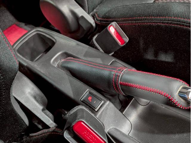 スイフトスポーツ ベースグレード　ユーザー様仕入　６速ＭＴ　ＨＫＳマフラー・タービンキット・キャタライザー・オイルクーラー・車高調　ＲＡＹＳ１７インチＡＷ　社外シフトノブ　アルミペダル　ＥＴＣ　スポーツＥＣＵ書換済　モンスタースポーツ（48枚目）