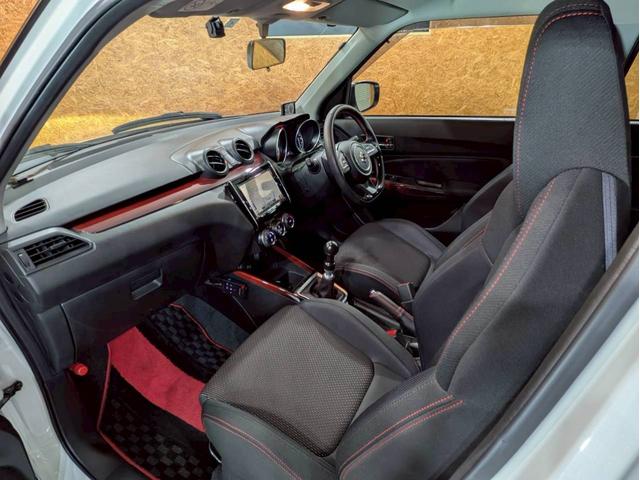 スイフトスポーツ ベースグレード　ユーザー様仕入　６速ＭＴ　ＨＫＳマフラー・タービンキット・キャタライザー・オイルクーラー・車高調　ＲＡＹＳ１７インチＡＷ　社外シフトノブ　アルミペダル　ＥＴＣ　スポーツＥＣＵ書換済　モンスタースポーツ（58枚目）