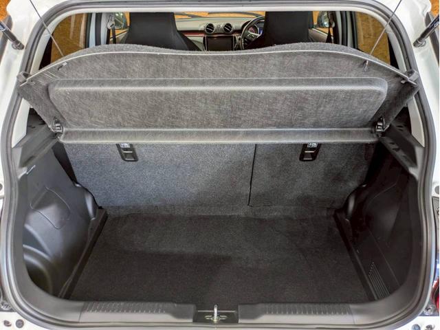 スイフトスポーツ ベースグレード　ユーザー様仕入　６速ＭＴ　ＨＫＳマフラー・タービンキット・キャタライザー・オイルクーラー・車高調　ＲＡＹＳ１７インチＡＷ　社外シフトノブ　アルミペダル　ＥＴＣ　スポーツＥＣＵ書換済　モンスタースポーツ（71枚目）