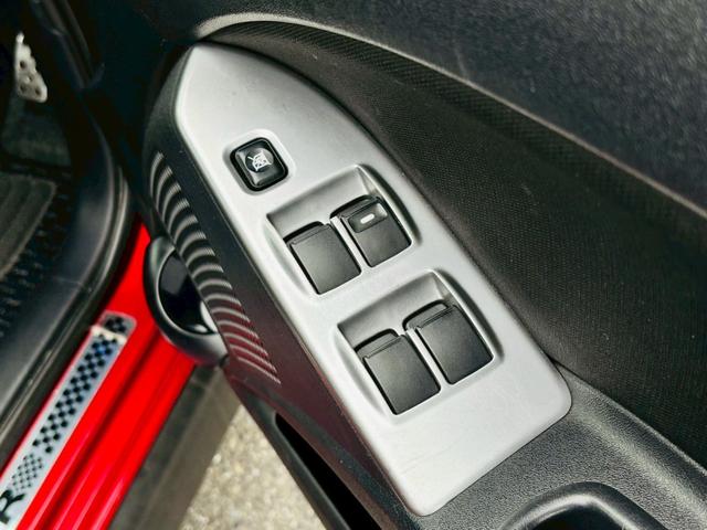 コルト ラリーアート　バージョンＲ　ラリアートマフラー　ショックローファースポーツ　社外ナビ　フルセグＴＶ　Ｂｌｕｅｔｏｏｔｈ　リアカメラ　ＨＩＤヘッドライト　フォグ　純正１６インチＡＷ　純正ＲＥＣＡＲＯシート　追加３連メーター　ＥＴＣ（35枚目）