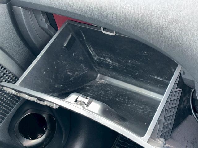 コルト ラリーアート　バージョンＲ　ラリアートマフラー　ショックローファースポーツ　社外ナビ　フルセグＴＶ　Ｂｌｕｅｔｏｏｔｈ　リアカメラ　ＨＩＤヘッドライト　フォグ　純正１６インチＡＷ　純正ＲＥＣＡＲＯシート　追加３連メーター　ＥＴＣ（41枚目）