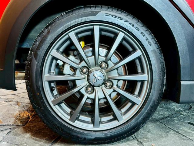 コルト ラリーアート　バージョンＲ　ラリアートマフラー　ショックローファースポーツ　社外ナビ　フルセグＴＶ　Ｂｌｕｅｔｏｏｔｈ　リアカメラ　ＨＩＤヘッドライト　フォグ　純正１６インチＡＷ　純正ＲＥＣＡＲＯシート　追加３連メーター　ＥＴＣ（63枚目）