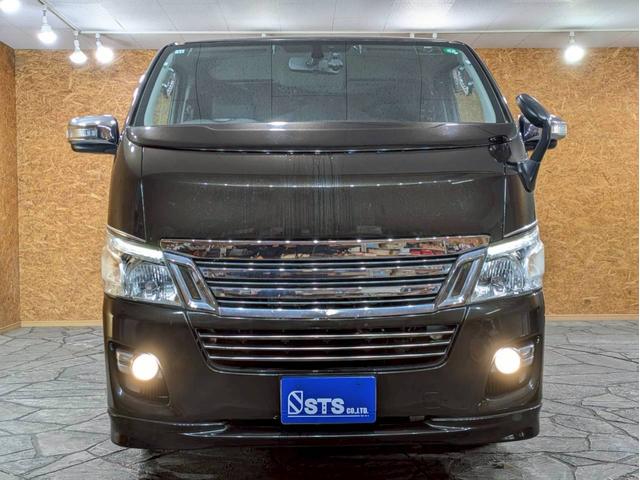 NV350キャラバンバン ロングプレミアムGXターボ 社外フロントグリル 社外17インチアルミ 社外ドアバイザー 低床ロング 両側スライドドア 社外ナビ デジタルTV Bluetooth バックモニター HIDヘッドライト ドラレコ スマートキー ETC(8枚目)