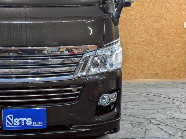 NV350キャラバンバン ロングプレミアムGXターボ 社外フロントグリル 社外17インチアルミ 社外ドアバイザー 低床ロング 両側スライドドア 社外ナビ デジタルTV Bluetooth バックモニター HIDヘッドライト ドラレコ スマートキー ETC(11枚目)