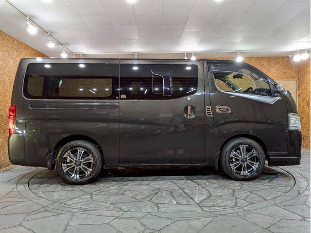 NV350キャラバンバン ロングプレミアムGXターボ 社外フロントグリル 社外17インチアルミ 社外ドアバイザー 低床ロング 両側スライドドア 社外ナビ デジタルTV Bluetooth バックモニター HIDヘッドライト ドラレコ スマートキー ETC(13枚目)