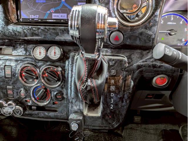 NV350キャラバンバン ロングプレミアムGXターボ 社外フロントグリル 社外17インチアルミ 社外ドアバイザー 低床ロング 両側スライドドア 社外ナビ デジタルTV Bluetooth バックモニター HIDヘッドライト ドラレコ スマートキー ETC(35枚目)