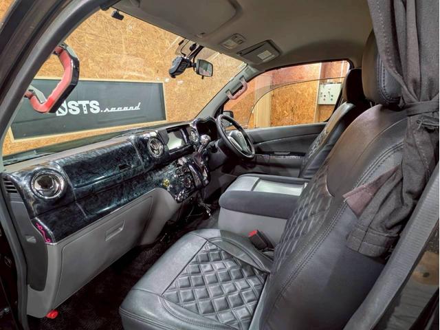 NV350キャラバンバン ロングプレミアムGXターボ 社外フロントグリル 社外17インチアルミ 社外ドアバイザー 低床ロング 両側スライドドア 社外ナビ デジタルTV Bluetooth バックモニター HIDヘッドライト ドラレコ スマートキー ETC(49枚目)