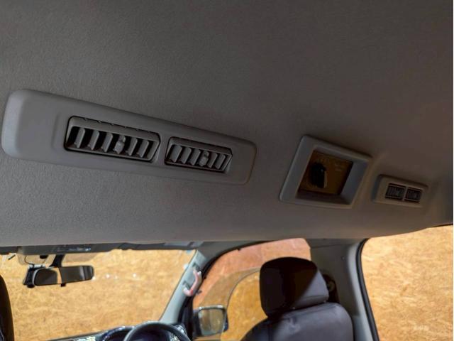 NV350キャラバンバン ロングプレミアムGXターボ 社外フロントグリル 社外17インチアルミ 社外ドアバイザー 低床ロング 両側スライドドア 社外ナビ デジタルTV Bluetooth バックモニター HIDヘッドライト ドラレコ スマートキー ETC(55枚目)