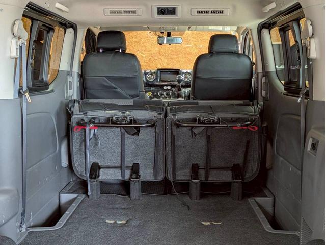 NV350キャラバンバン ロングプレミアムGXターボ 社外フロントグリル 社外17インチアルミ 社外ドアバイザー 低床ロング 両側スライドドア 社外ナビ デジタルTV Bluetooth バックモニター HIDヘッドライト ドラレコ スマートキー ETC(62枚目)