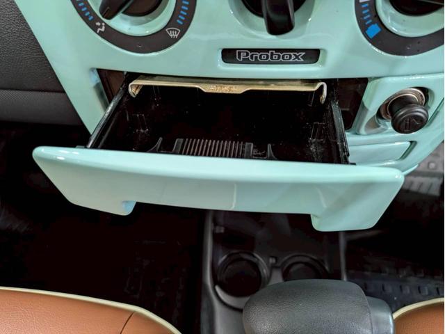 プロボックスバン GL リフトアップ TOYOTAロゴグリル ベージュホイールM/Tタイヤ LEDヘッドライト 社外ナビ フルセグTV Bluetooth 社外ハンドル シートカバー AC100V リモコンキー ETC車載器(39枚目)