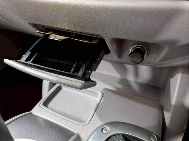 トライトン ベースグレード キャノピー ワンオーナー Stradaナビ Clarionオーディオ フォグランプ 純正AW パートタイム4WD ドアバイザー サイドステップ リモコンキー スペアキー ETC車載器 走行9.3万キロ(39枚目)