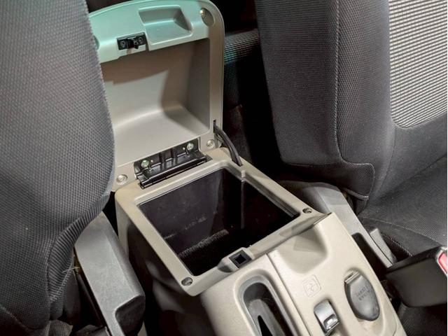 トライトン ベースグレード キャノピー ワンオーナー Stradaナビ Clarionオーディオ フォグランプ 純正AW パートタイム4WD ドアバイザー サイドステップ リモコンキー スペアキー ETC車載器 走行9.3万キロ(44枚目)