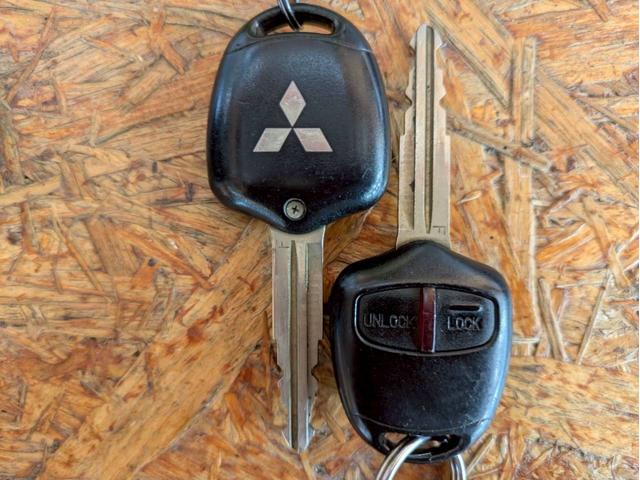 トライトン ベースグレード キャノピー ワンオーナー Stradaナビ Clarionオーディオ フォグランプ 純正AW パートタイム4WD ドアバイザー サイドステップ リモコンキー スペアキー ETC車載器 走行9.3万キロ(72枚目)