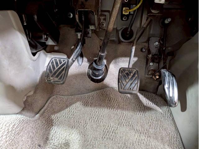 エブリイ ジョインターボ ユーザー様直接仕入れ車両 5速マニュアル 4WD/ターボ ハイルーフ 社外ナビ デジタルTV Bluetooth接続 純正12ホイール ドラレコ エアコン パワーウィンドウ リモコンキー ETC車載器(28枚目)