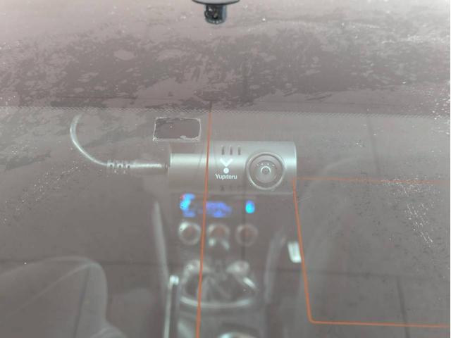 フェアレディZ バージョンS 6速MT V6/3.7L 336PS 社外ナビ デジタルTV BT接続 ケンウッドオーディオ HIDヘッドライト 純正19インチAW 前後ドラレコ プッシュスタート インテリジェントキー ETC車載器(20枚目)