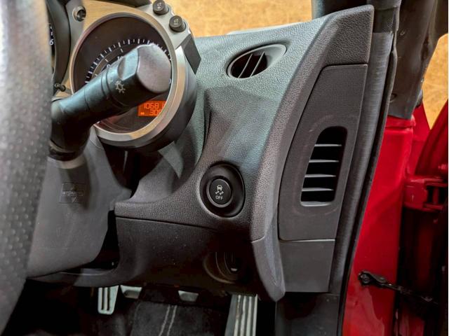 フェアレディZ バージョンS 6速MT V6/3.7L 336PS 社外ナビ デジタルTV BT接続 ケンウッドオーディオ HIDヘッドライト 純正19インチAW 前後ドラレコ プッシュスタート インテリジェントキー ETC車載器(27枚目)