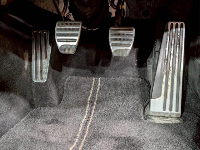 フェアレディZ バージョンS 6速MT V6/3.7L 336PS 社外ナビ デジタルTV BT接続 ケンウッドオーディオ HIDヘッドライト 純正19インチAW 前後ドラレコ プッシュスタート インテリジェントキー ETC車載器(30枚目)