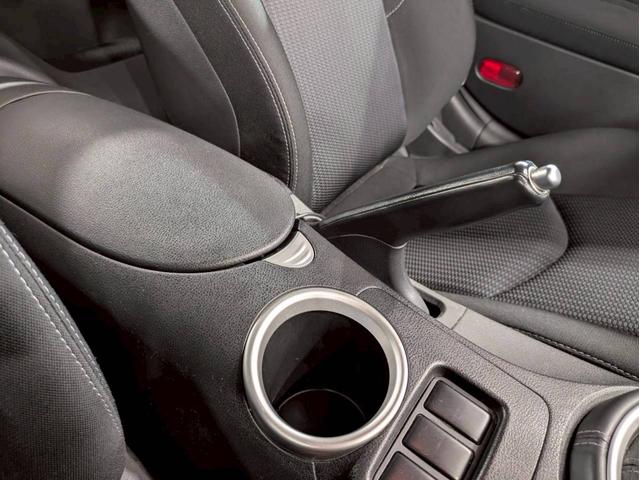 フェアレディZ バージョンS 6速MT V6/3.7L 336PS 社外ナビ デジタルTV BT接続 ケンウッドオーディオ HIDヘッドライト 純正19インチAW 前後ドラレコ プッシュスタート インテリジェントキー ETC車載器(42枚目)