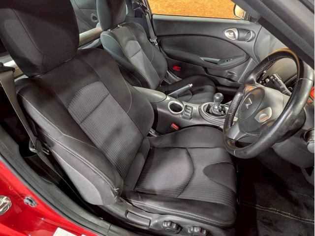フェアレディZ バージョンS 6速MT V6/3.7L 336PS 社外ナビ デジタルTV BT接続 ケンウッドオーディオ HIDヘッドライト 純正19インチAW 前後ドラレコ プッシュスタート インテリジェントキー ETC車載器(50枚目)