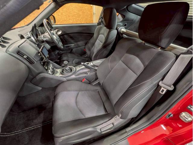 フェアレディZ バージョンS 6速MT V6/3.7L 336PS 社外ナビ デジタルTV BT接続 ケンウッドオーディオ HIDヘッドライト 純正19インチAW 前後ドラレコ プッシュスタート インテリジェントキー ETC車載器(53枚目)