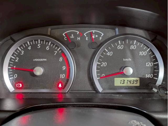 ジムニー ＸＧ　ユーザー様仕入　５ＭＴ　リフトアップ　タニグチマフラー　社外ステップ　ラテラルロッド　社外１６インチＡＷ　デジタルインナーミラー　社外ナビ　フルセグＴＶ　シートカバー　牽引フック　リモコンキー　ＥＴＣ（32枚目）