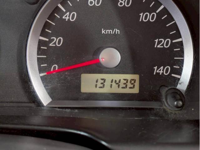 ジムニー ＸＧ　ユーザー様仕入　５ＭＴ　リフトアップ　タニグチマフラー　社外ステップ　ラテラルロッド　社外１６インチＡＷ　デジタルインナーミラー　社外ナビ　フルセグＴＶ　シートカバー　牽引フック　リモコンキー　ＥＴＣ（33枚目）