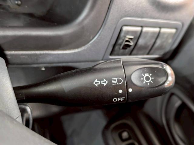 ジムニー ＸＧ　ユーザー様仕入　５ＭＴ　リフトアップ　タニグチマフラー　社外ステップ　ラテラルロッド　社外１６インチＡＷ　デジタルインナーミラー　社外ナビ　フルセグＴＶ　シートカバー　牽引フック　リモコンキー　ＥＴＣ（36枚目）