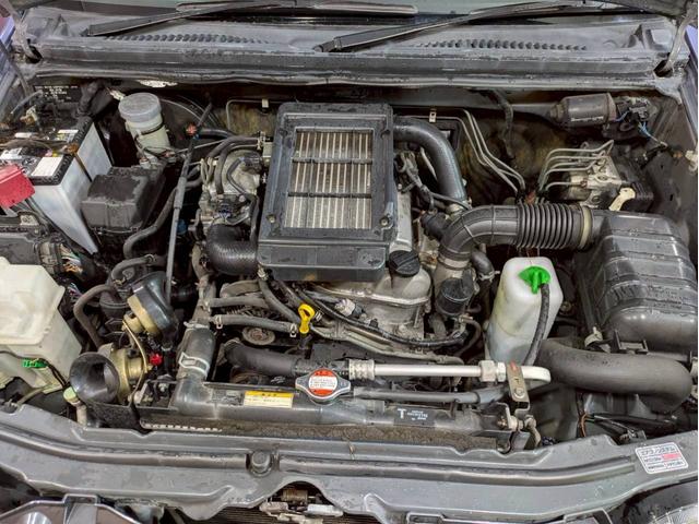 ジムニー ＸＧ　ユーザー様仕入　５ＭＴ　リフトアップ　タニグチマフラー　社外ステップ　ラテラルロッド　社外１６インチＡＷ　デジタルインナーミラー　社外ナビ　フルセグＴＶ　シートカバー　牽引フック　リモコンキー　ＥＴＣ（57枚目）