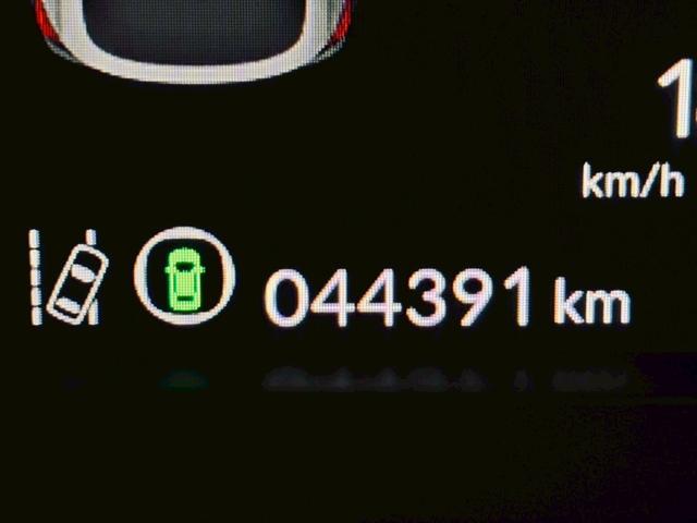 シビック e:HEV リアウィング ダウンサス LEDヘッドライト 純正18インチアルミ 純正ナビ フルセグTV BT接続 バックカメラ ハーフレザー パワーシート シートヒーター クルコン 置くだけ充電 ドラレコ ETC(24枚目)