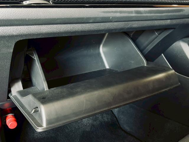 シビック e:HEV リアウィング ダウンサス LEDヘッドライト 純正18インチアルミ 純正ナビ フルセグTV BT接続 バックカメラ ハーフレザー パワーシート シートヒーター クルコン 置くだけ充電 ドラレコ ETC(43枚目)